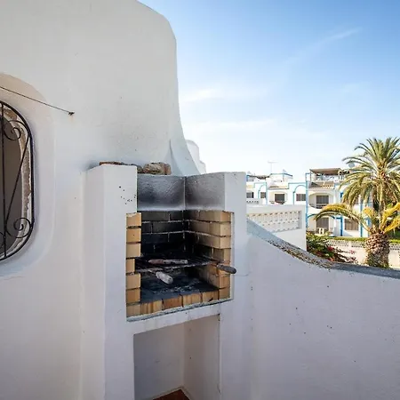 Renoviertes Reihenhaus Mit Pool Und Meerzugang