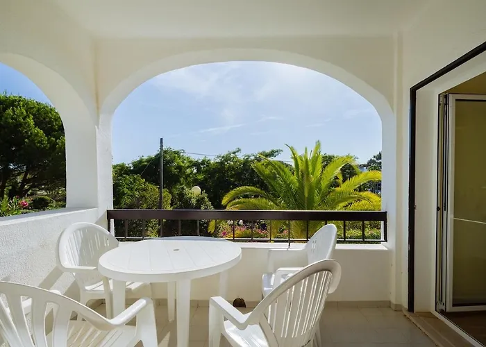 Renoviertes Reihenhaus Mit Pool Und Meerzugang